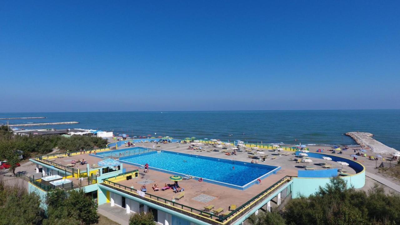 Adriacamp Mobile Homes Rosepineta Розапинета Екстериор снимка