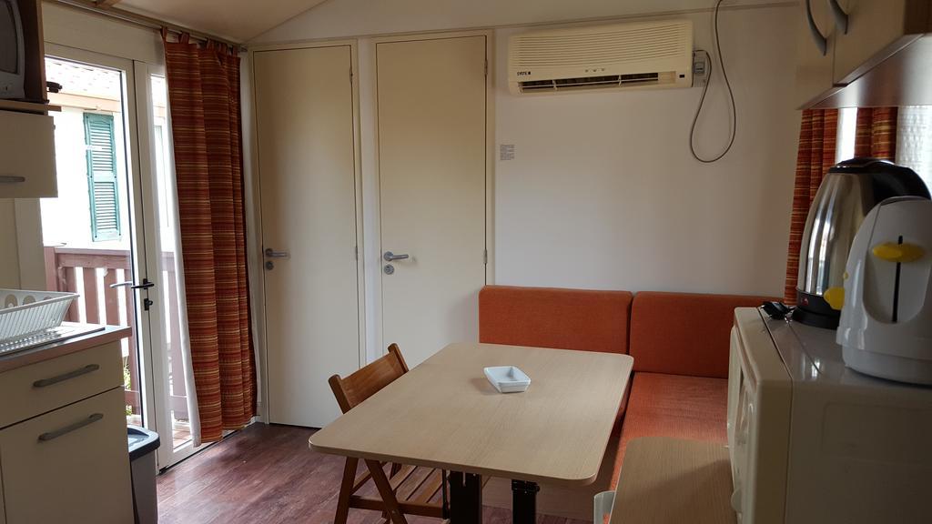Adriacamp Mobile Homes Rosepineta Розапинета Екстериор снимка